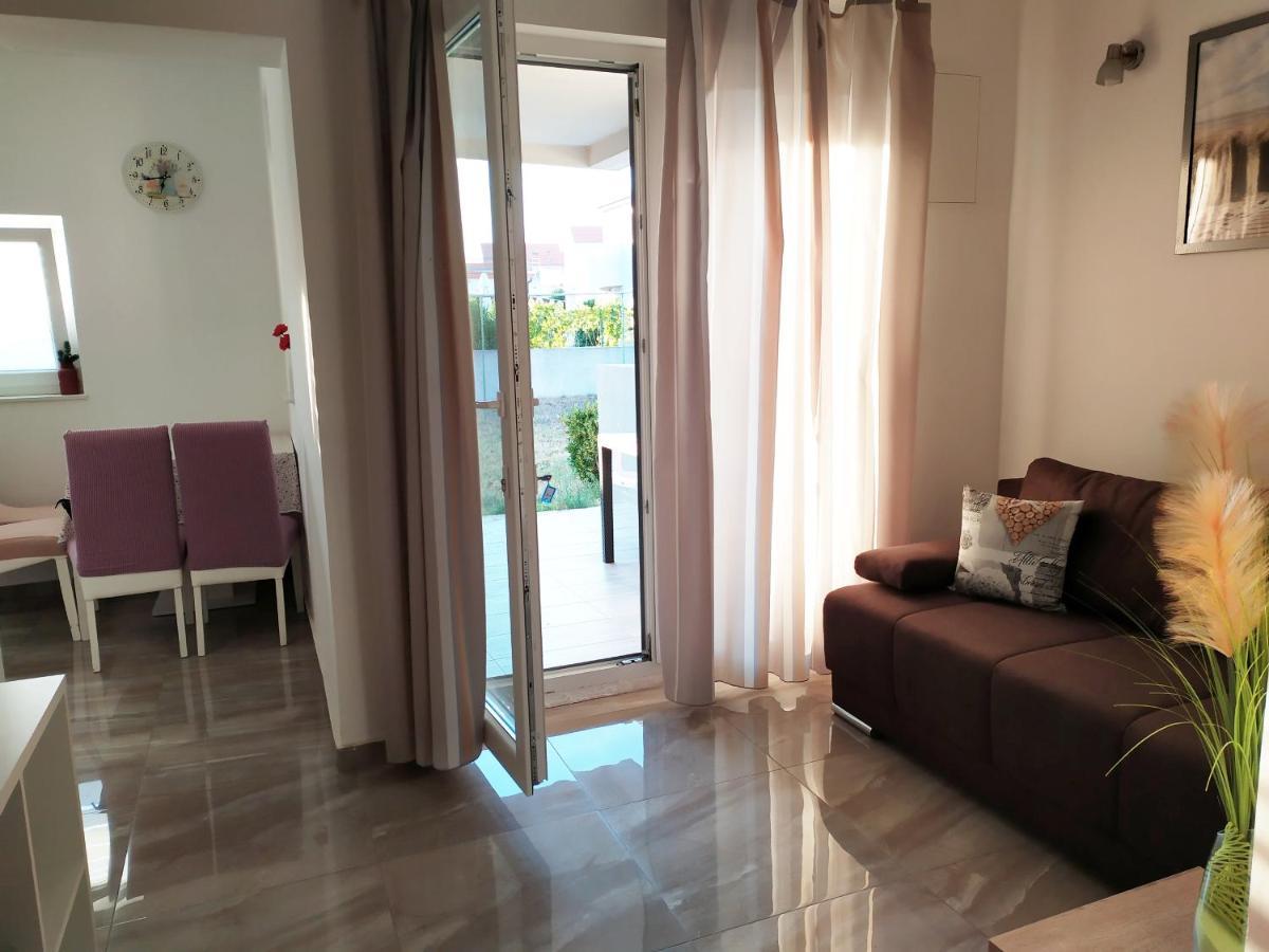 Apartmani Mira นิน ภายนอก รูปภาพ